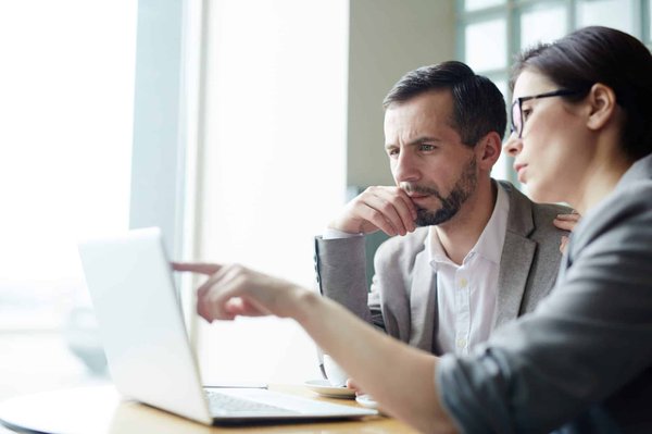 Investir dans un site rentable : Pourquoi passer par online asset ?
