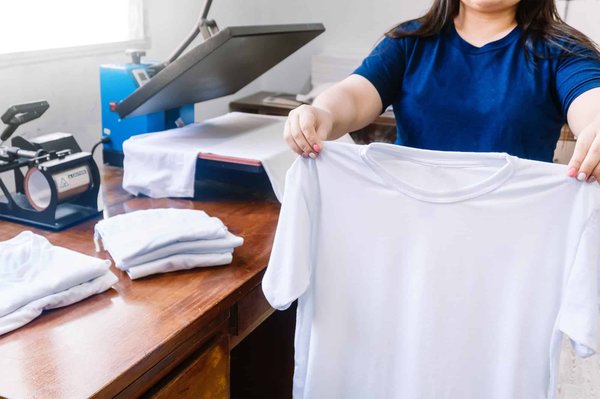 Vêtements de travail personnalisés à Paris : misez sur la qualité des habits qui vous seront proposés