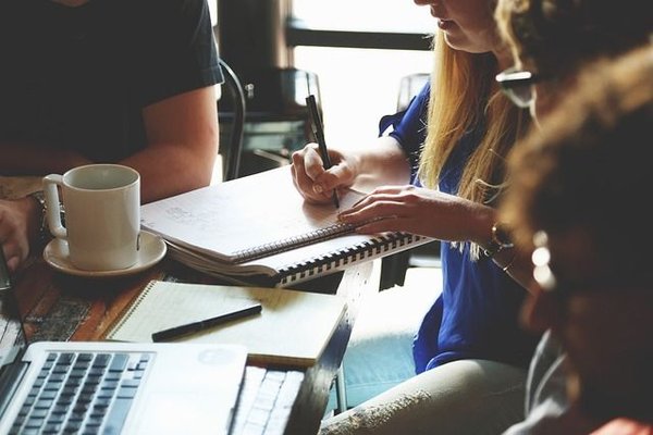 Comment trouver une niche rentable pour développer son activité ?